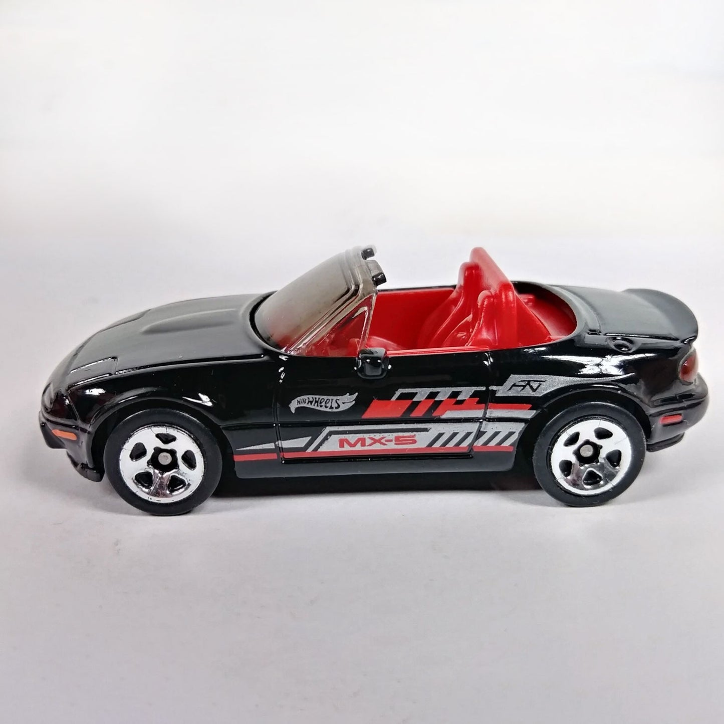 Hot Wheels 1991 Mazda MX-5 Miata Black Die-Cast Model 1:64 HW J-Imports