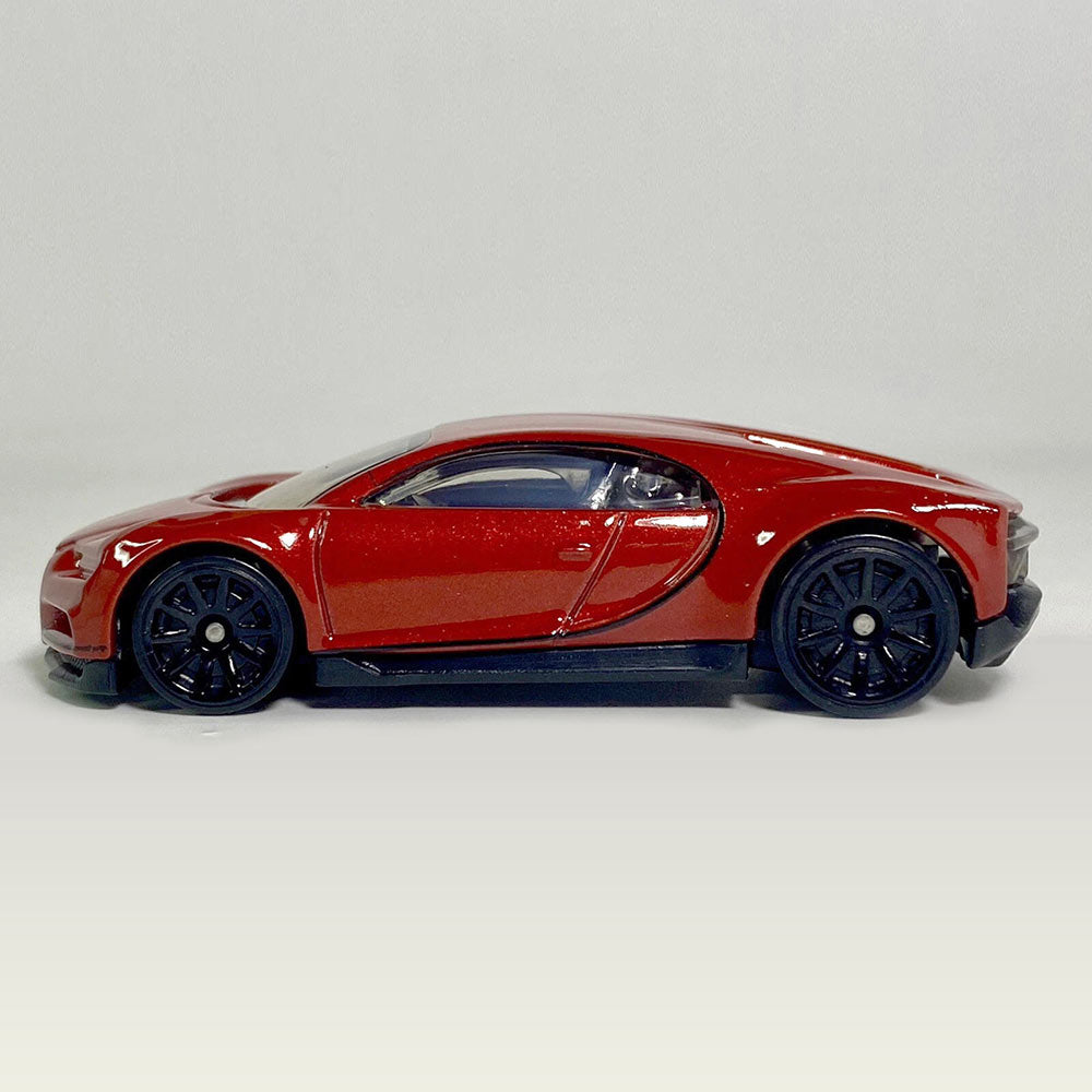 Hot Wheels 2016 Bugatti Chiron Red Hypercar Die-Cast 1/64 Scale Model