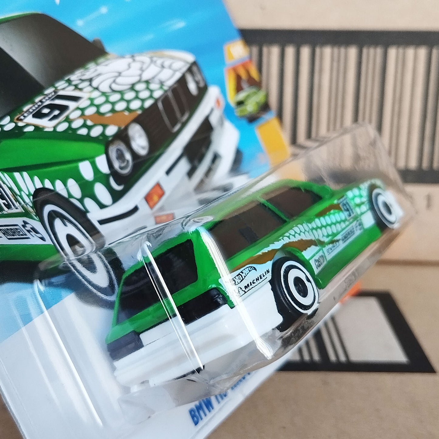 Hot Wheels BMW M3 Wagon/Remorque Green Race Wagon Die-Cast Model 1:64 Wagons
