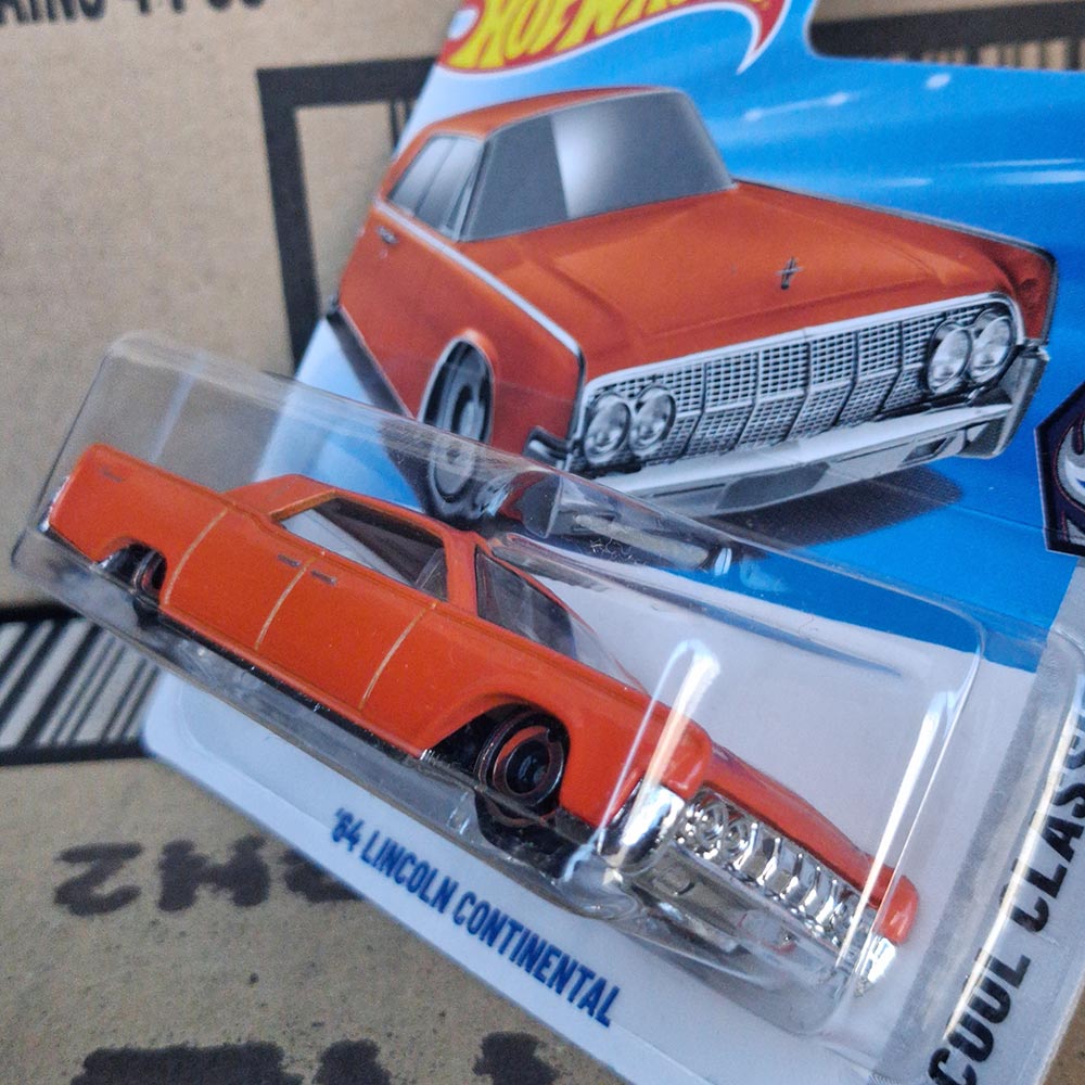 Rare Hot Wheels 1964 Lincoln Continental Lowrider Diecast 1/64 Scale Model | Classic Vintage American Car
