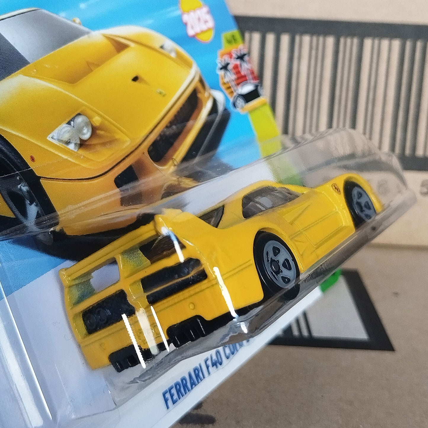Hot Wheels Ferrari F40 Competizione Set – 3 Collectible 1/64 Diecast Ferrari Models