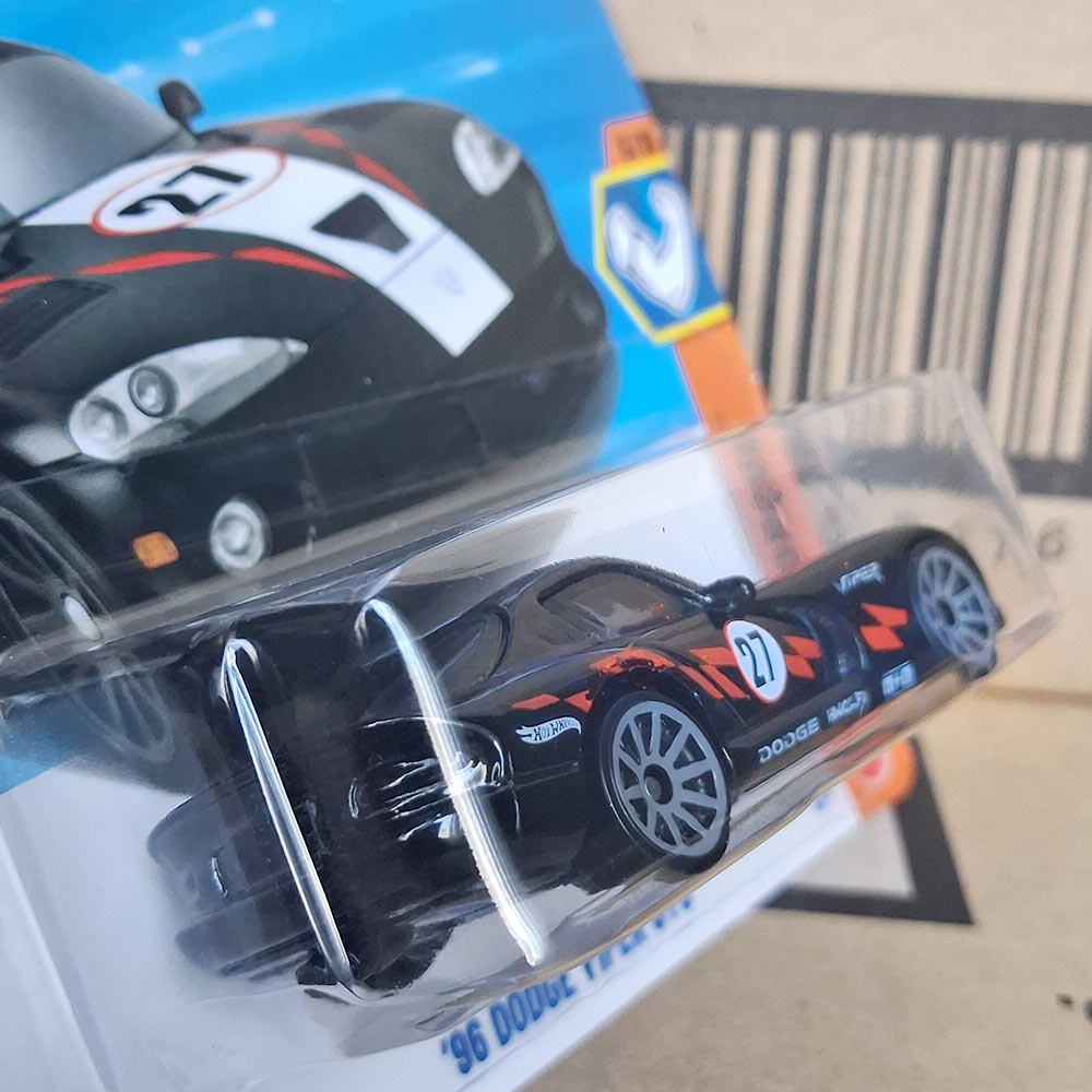 Hot Wheels ’96 Dodge Viper GTS Black Race Car 1:64 HW Torque