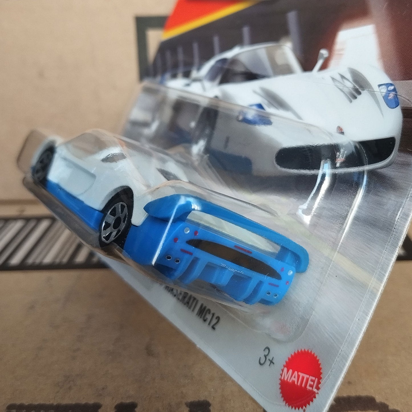 Matchbox 2004 Maserati MC12 White Blue Diecast Supercar 1:64 Collector