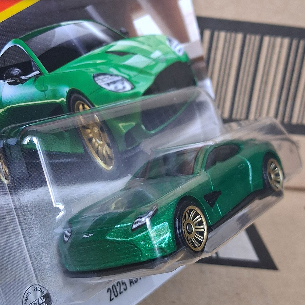 Matchbox 2025 Aston Martin Vanquish Green Diecast Car 1:64 New 2026