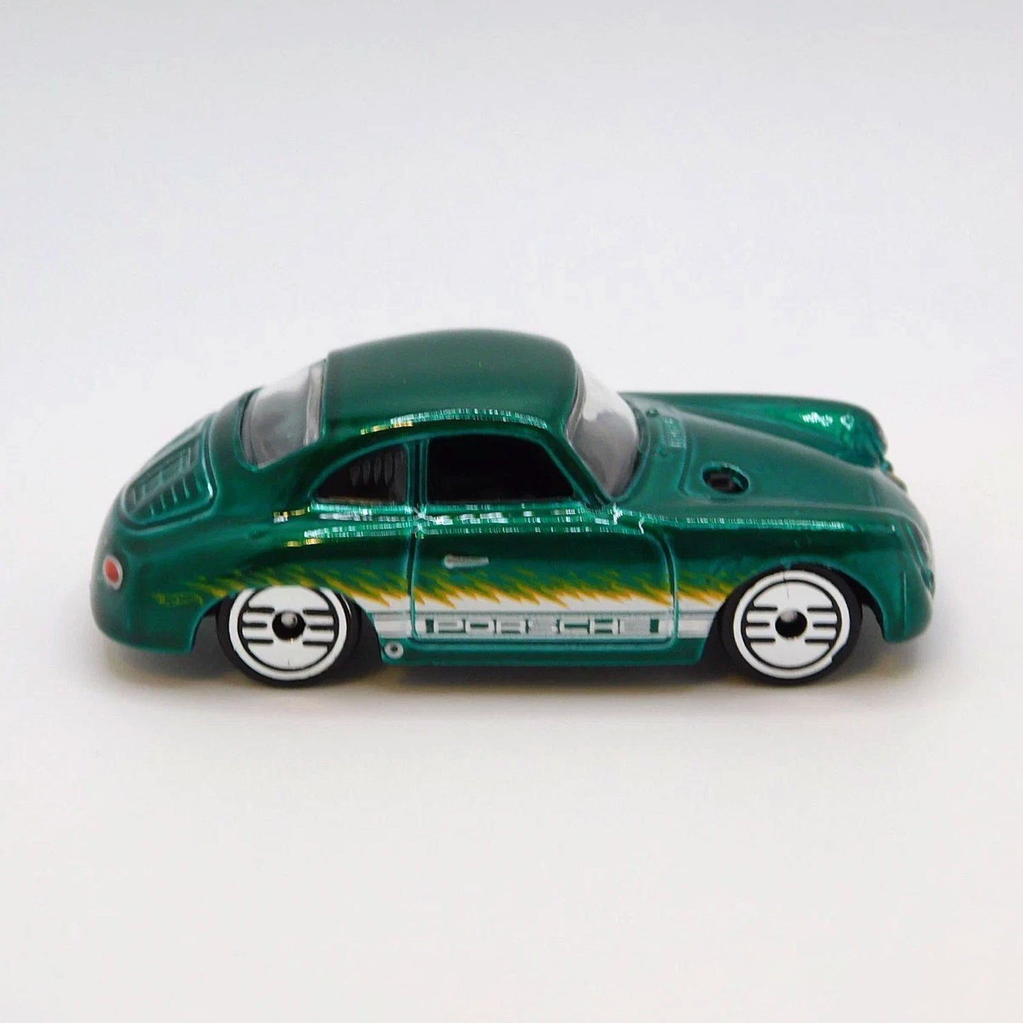 Hot Wheels Ultra Hots Porsche 356 Outlaw Green Diecast Model 1:64 Collectible