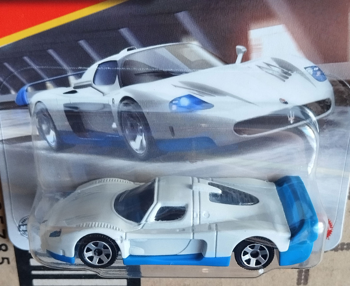Matchbox 2004 Maserati MC12 White Blue Diecast Supercar 1:64 Collector