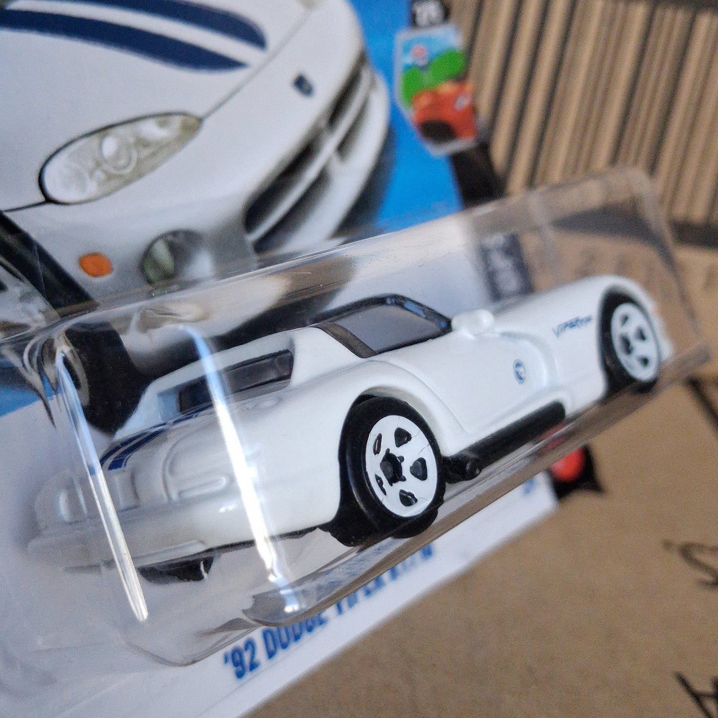 Hot Wheels Treasure Hunt 1992 Dodge Viper RT/10 White 1:64 Scale Diecast Toy Vehicle