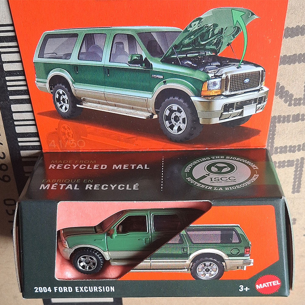 Matchbox Car 2004 Ford Excursion Moving Parts Diecast 1/64 Scale Model