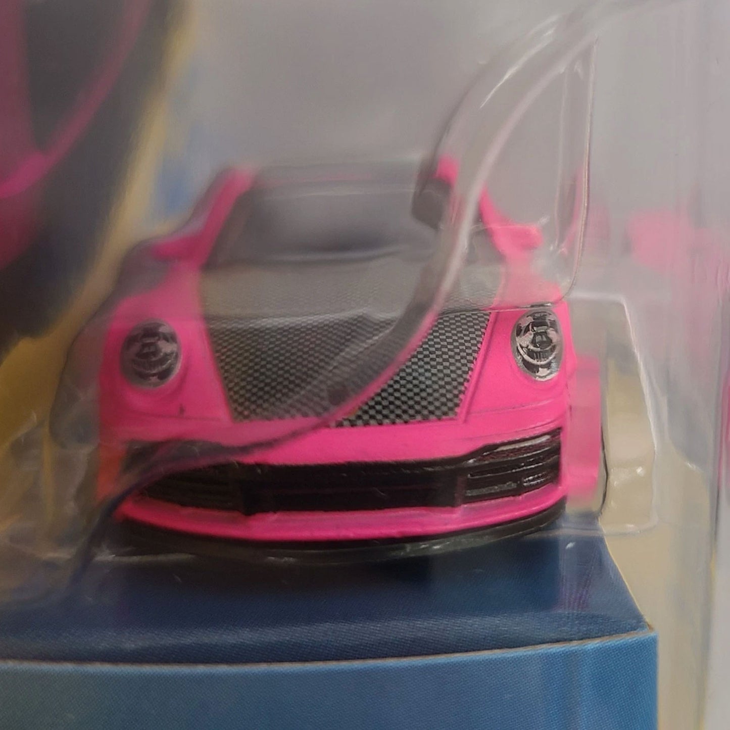 Matchbox Collectors 2020 Porsche Carrera 4S Pink Diecast Car 1:64 True Grip Tires