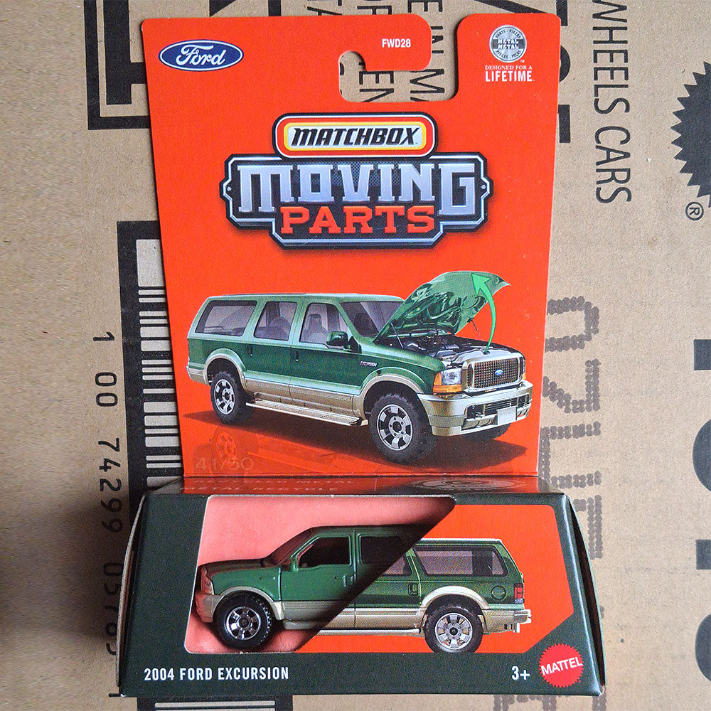 Matchbox Car 2004 Ford Excursion Moving Parts Diecast 1/64 Scale Model