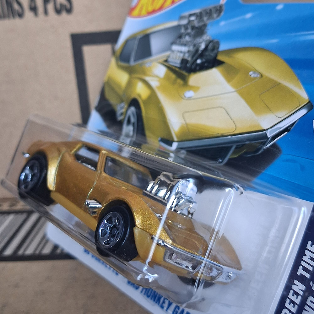 Hot Wheels 1968 Corvette Gas Monkey Garage Gold 1:64 Scale Diecast Vintage Muscle Car Model