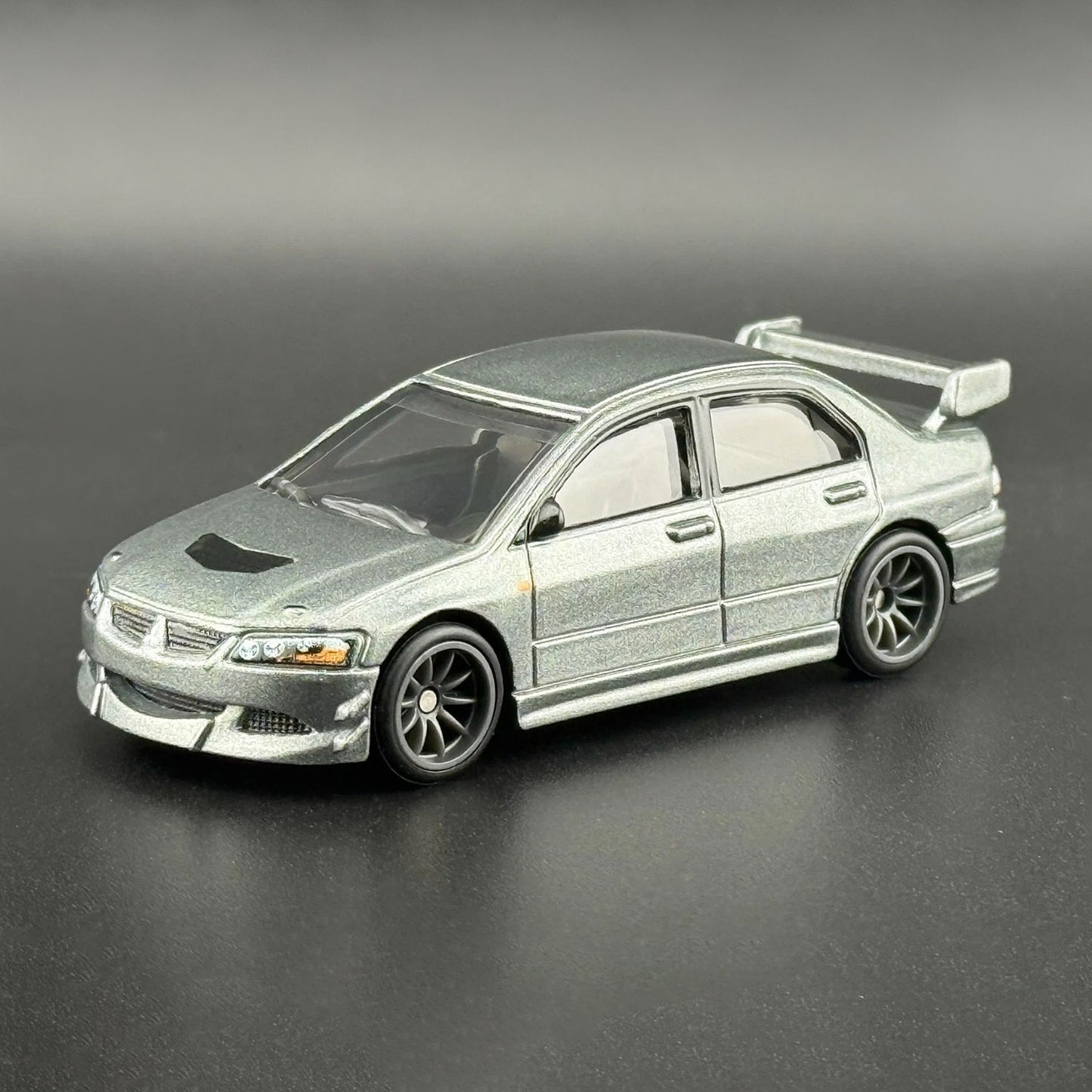 Hot Wheels Premium Mitsubishi Lancer Evolution IX Ronin Run II Die-Cast Model 1:64 Car Culture