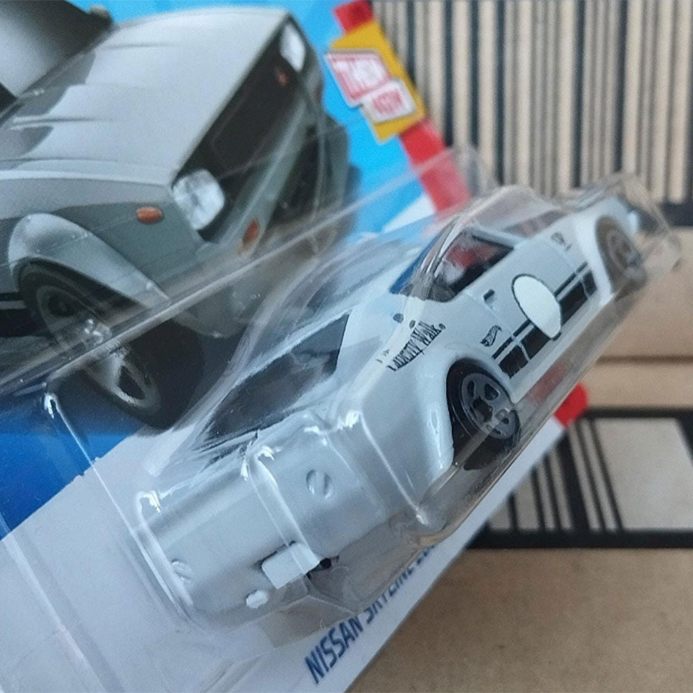 Hot Wheels Nissan Skyline 2000GT-R LBWK Liberty Walk Grey 1:64 Diecast Model