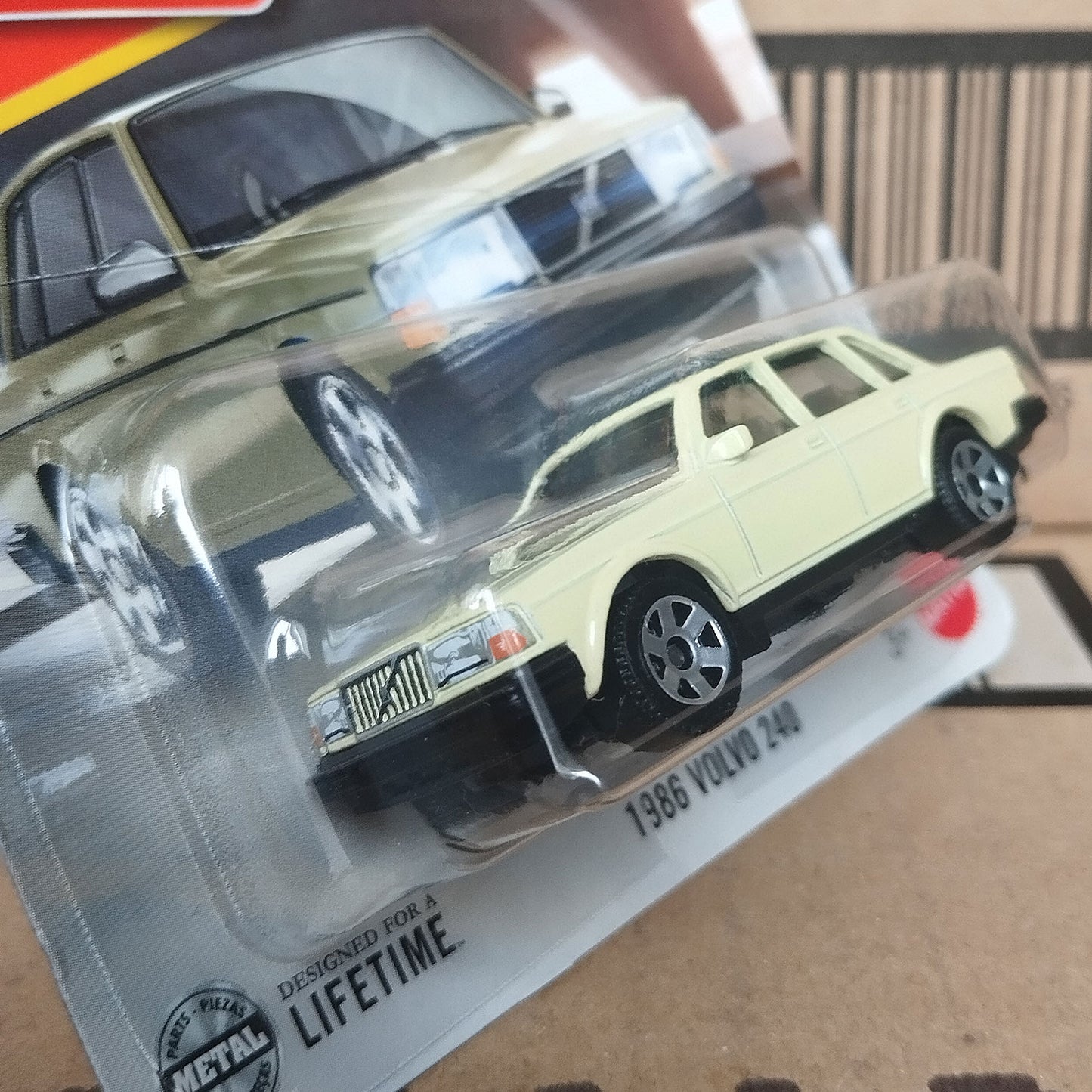 Matchbox 1986 Volvo 240 Diecast 1/64 Scale Vintage Car Model