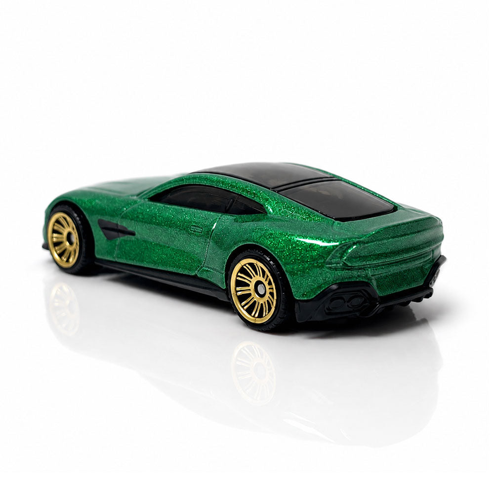 Matchbox 2025 Aston Martin Vanquish Green Diecast Car 1:64 New 2026