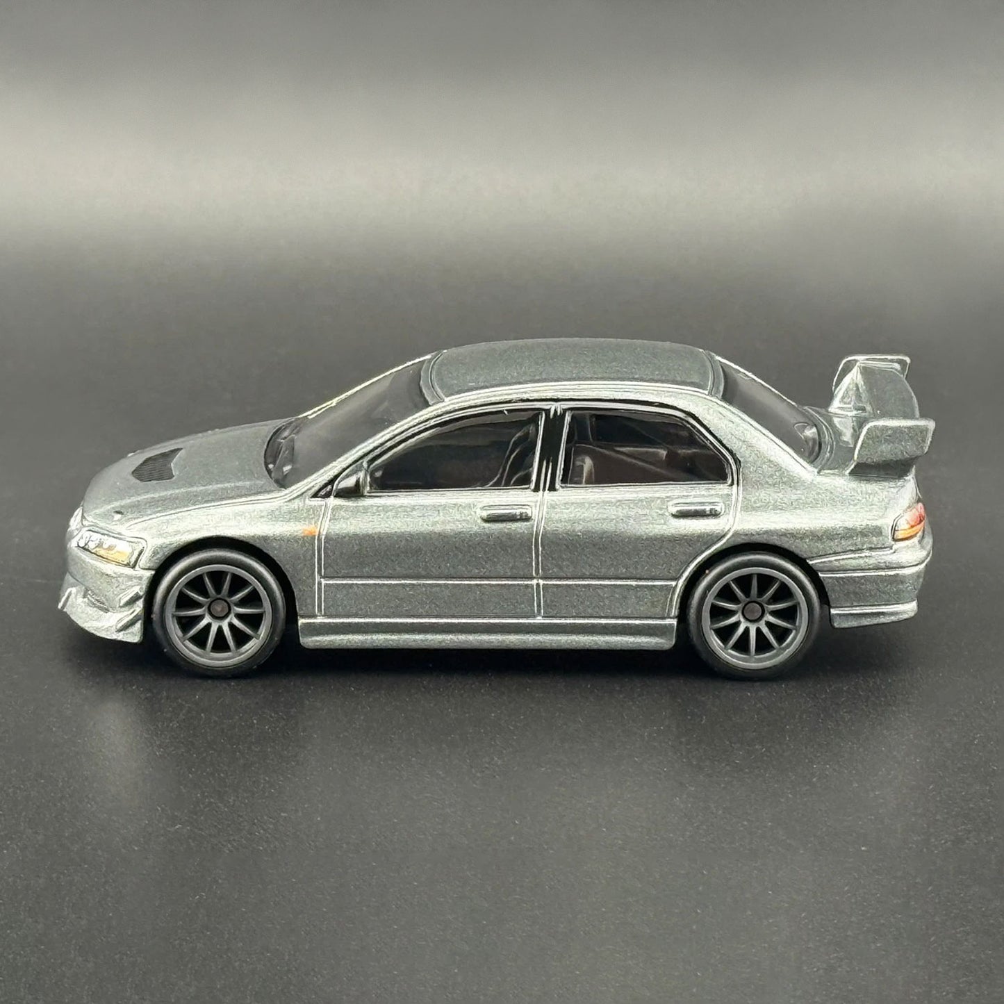 Hot Wheels Premium Mitsubishi Lancer Evolution IX Ronin Run II Die-Cast Model 1:64 Car Culture