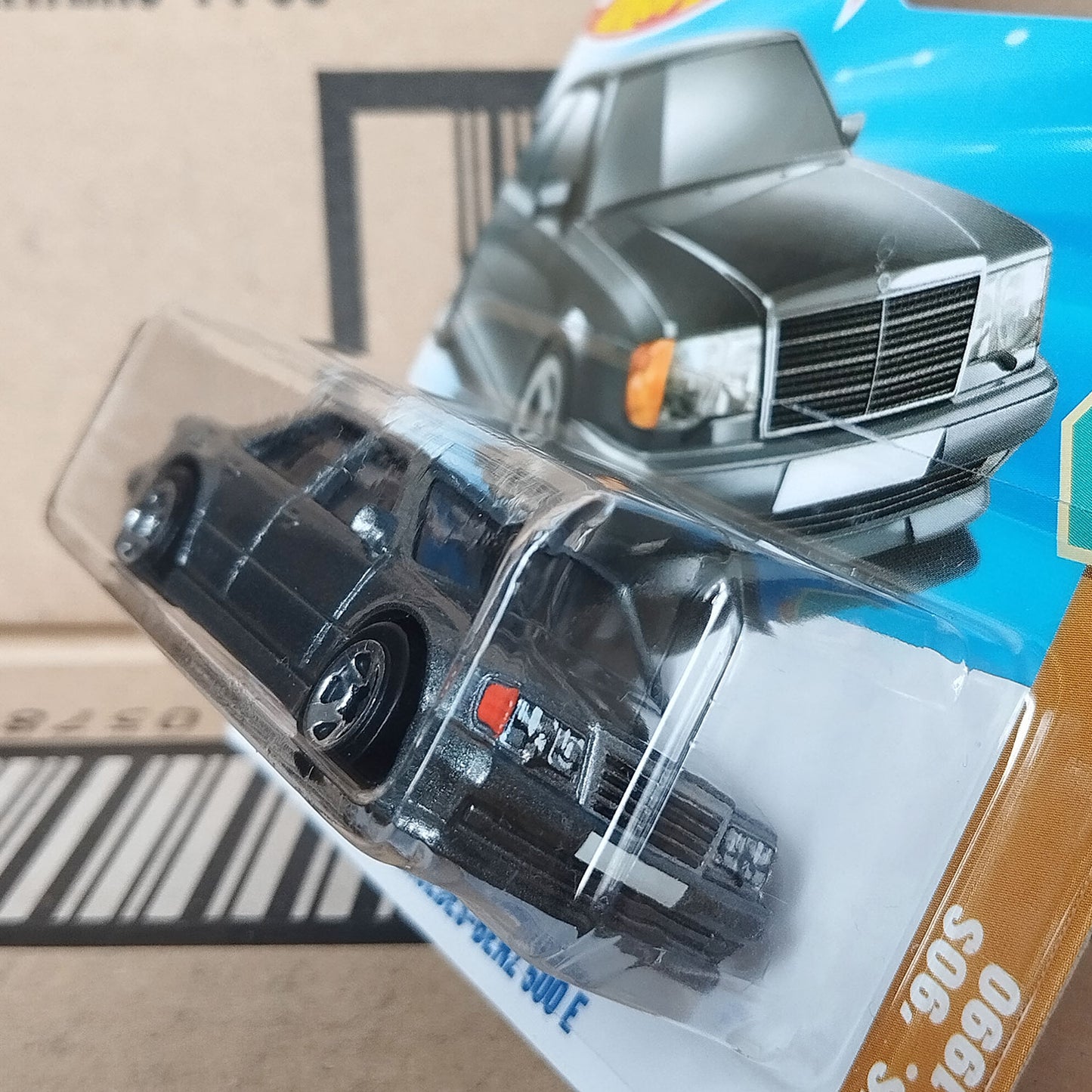 Hot Wheels Mercedes-Benz 500 E Gray 70s vs 90s 1:64 Diecast Model