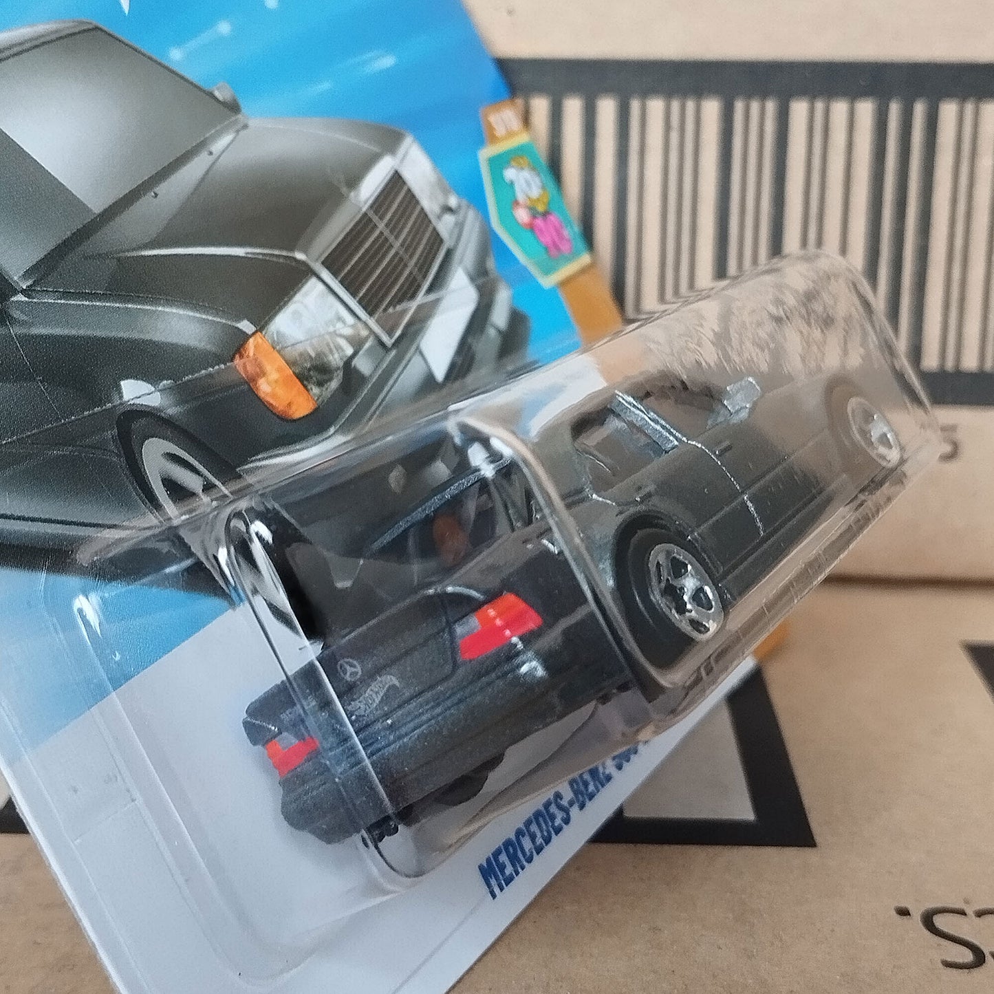 Hot Wheels Mercedes-Benz 500 E Gray 70s vs 90s 1:64 Diecast Model