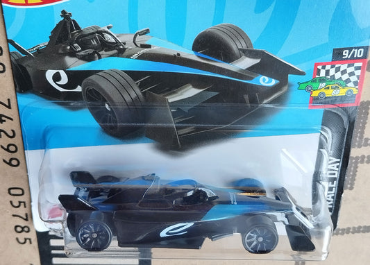 Hot Wheels Formula E Gen3 Electric Race Car Die-Cast Model 1:64 HW Race Day