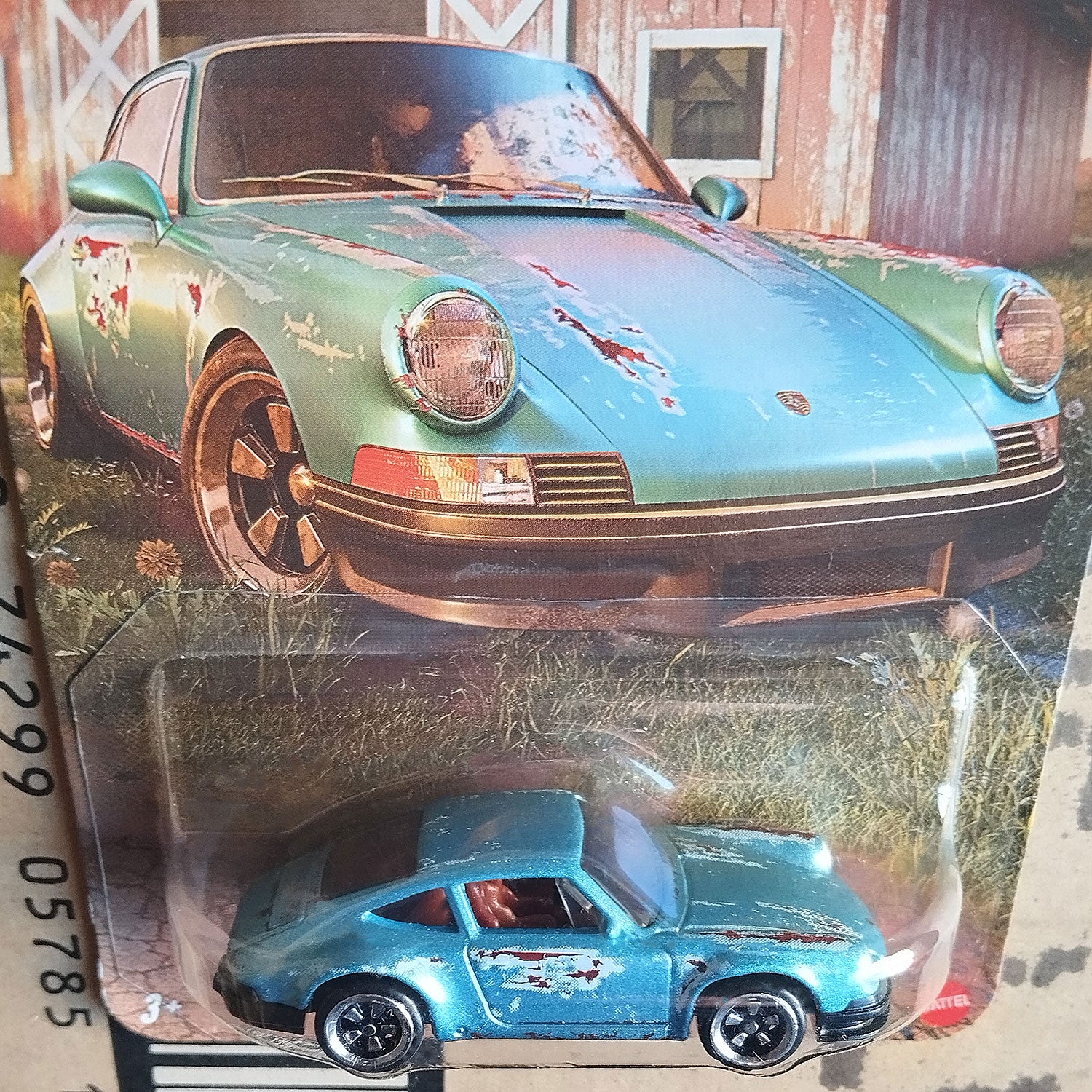 Hot Wheels 1971 Porsche 911 Diecast Scale Model - Close Front View