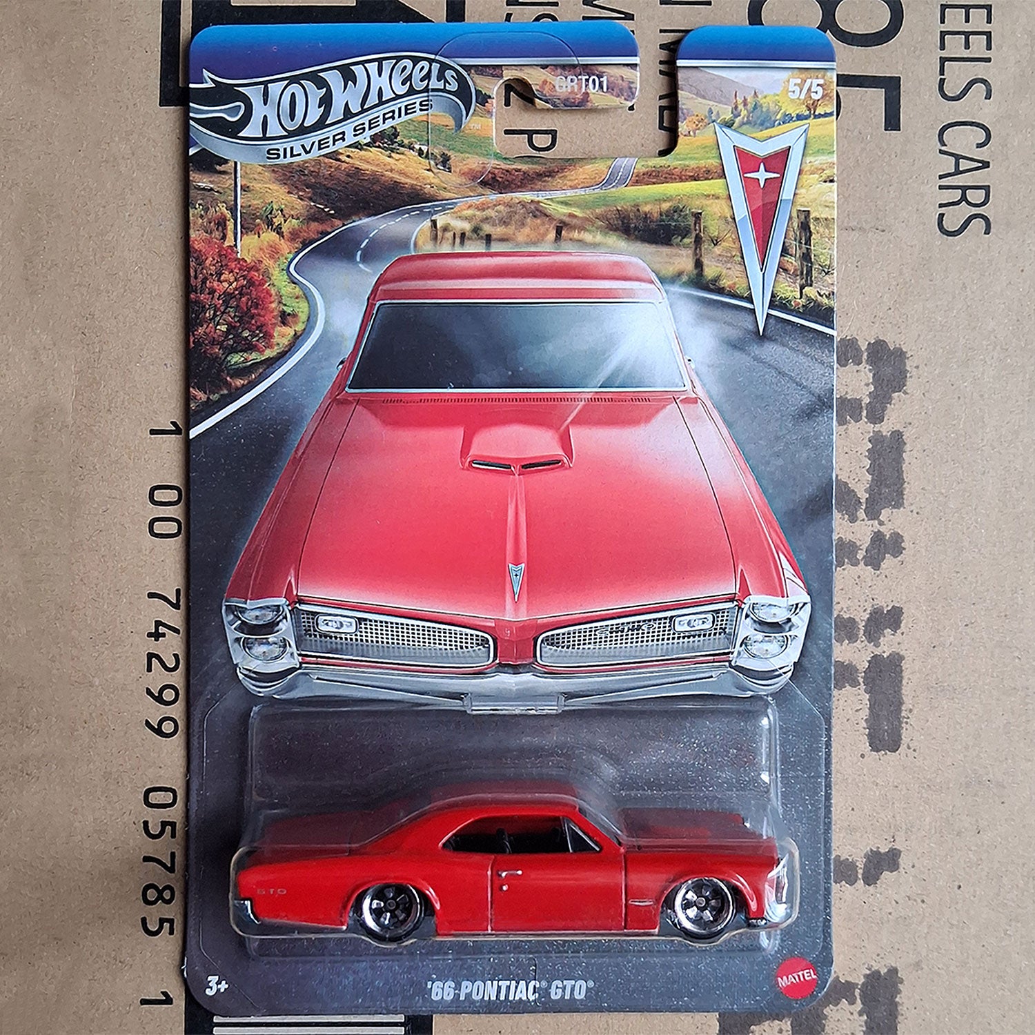 Hot Wheels 1966 Pontiac GTO Chase Diecast 1:64 Scale Model