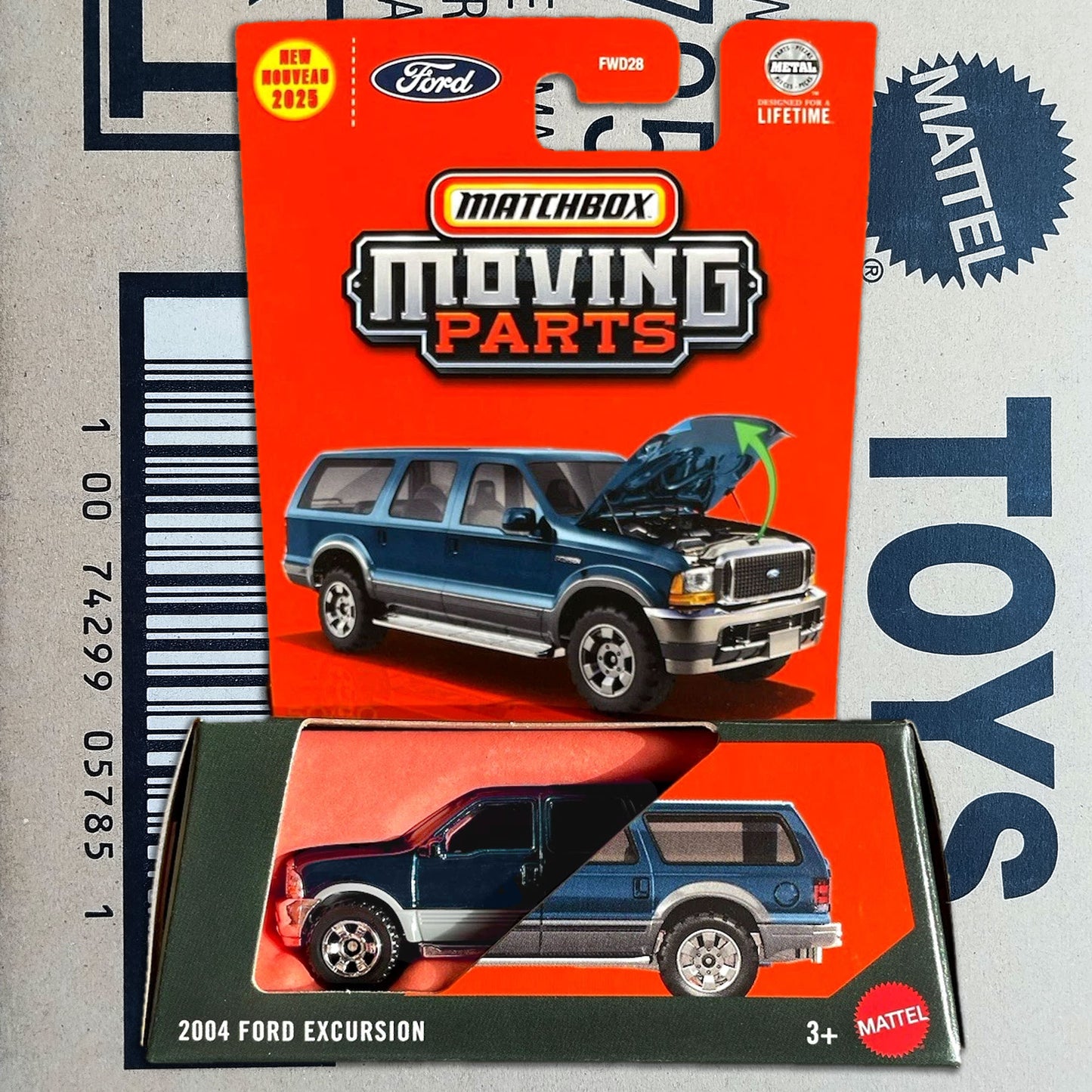 Matchbox 2004 Ford Excursion Moving Parts 1/64 diecast SUV with opening hood in original packaging